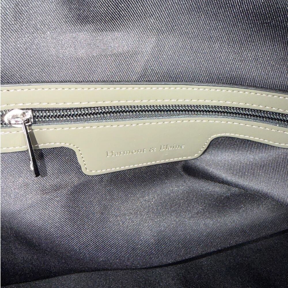 NWOT Harmont & Blaine Green Duffle Bag Removable Strap Shoulder Bag Travel - Picture 8 of 9